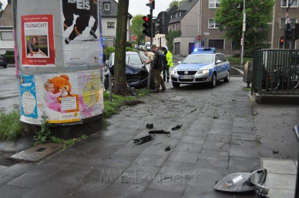 VU nach Verfolgungsfahrt Koeln Poll Siegburgerstr Poll Vingsterstr P07.JPG